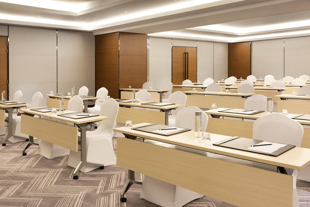 Asiana Grand Hotel دبي المظهر الخارجي الصورة A typical classroom layout
